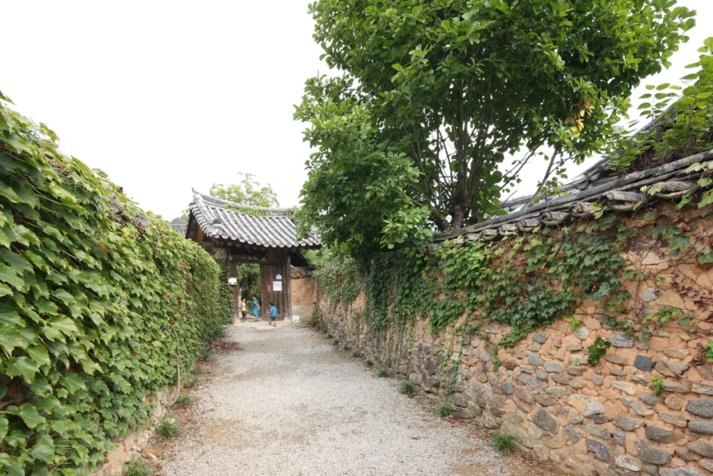산청 횟집 (출처 : 한국관광공사)