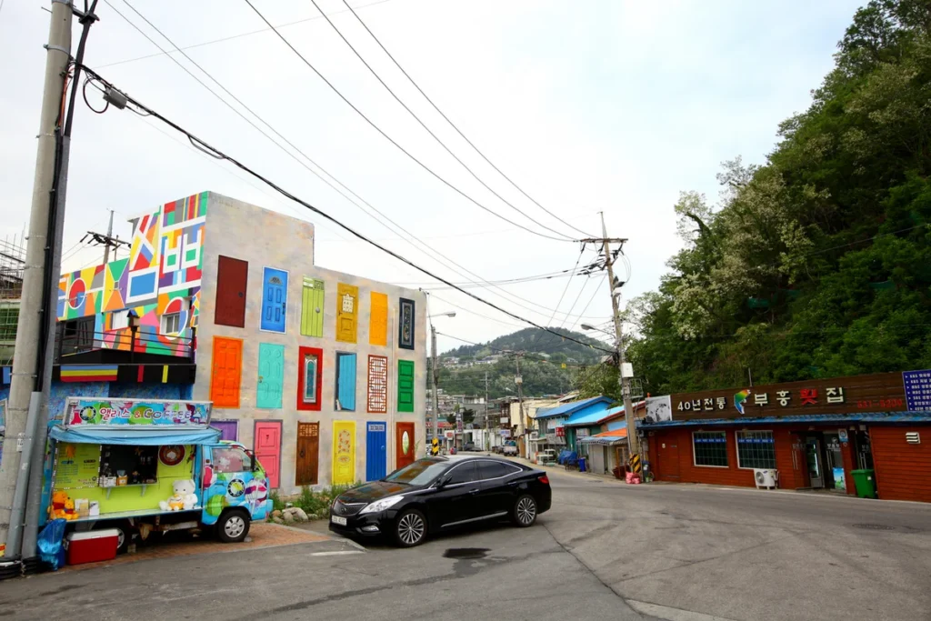 동해시 벚꽃 (출처 : 한국관광공사)